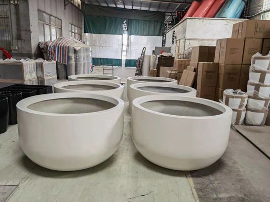 屋外 の 庭 の 装飾 用 の 大きな 高層 の 繊維 グラス プランター ポット