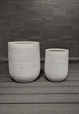 室内 屋外 の 庭 に 用い られる 繊維 粘土 の 工芸 プランター
