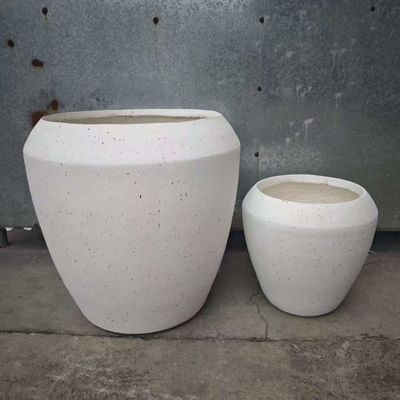 室内・室外の花瓶と床用プランター